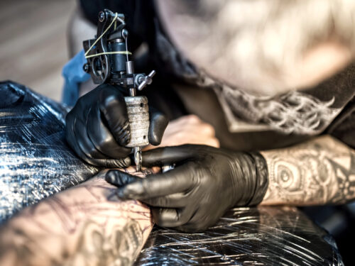 Perché è Preferibile un Tatuaggio che Sbiadisce Rispetto a uno Permanente